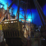 ポート・オブ・パイレーツ - 店内から見える海賊船