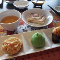 DimDimSum 大阪本店 - 