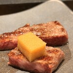 和牛懐石 但馬屋 梅田 - ふわふわ泡醤油をのせていただきます♪