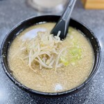 らーめん丸富 - 味噌らーめん かため 脂多め