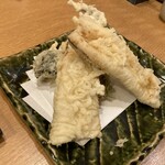 富の蔵  - アナゴ天はシェア用に半分にカットしてもらいました、野菜天もつくのね^_^