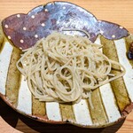 一東菴 - 千葉県成田千葉在来　白みがかった色合い、香り、風味がしっかりしていてのど越しも良いお蕎麦でした。