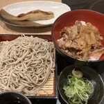 涮涮鍋 Dontei 取手藤代店 - 午餐牛肉丼與大碗蕎麥