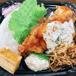 ニュー・クイック - 料理写真:自家製チキン南蛮弁当 500円