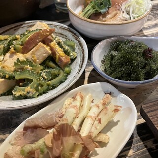 定番から珍味まで美味しい沖縄料理でおもてなし