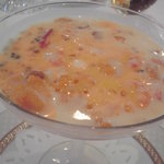 ラトラス - オマール海老のコンソメジュレとカリフラワーのブルーテ　函館産ウニと温泉卵　キャヴィア添えをかき混ぜた状態。