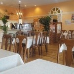 奥越前　はいから茶屋 - 建物は外観はハイカラですが、店内は普通のカフェです。