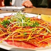 圭 本店 - 炙りロースのカルパッチョ　880円