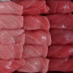 出羽鮨 - 本マ・中トロ、赤身。