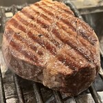 和牛小皿しんうち - 宮崎県産黒毛和牛ヒレの炭火焼き