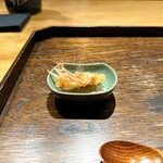 御料理 ふじ田 - 車海老の頭の天ぷら
      
      