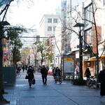 丿貫 - イセザキモールへ入ったところ。つけ麵大王のところを右折。