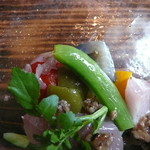 ラ・ルーチェ - イサキの下には色々な鎌倉野菜が隠れていました