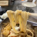 糸庄 本店 - もつたまご入りうどん