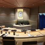 恵比寿 鮨 謙心 - カウンター席もいい雰囲気