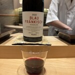 恵比寿 鮨 謙心 - スパイシー赤ワインはオーストリア！