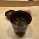 恵比寿 鮨 謙心 - 赤出汁はアゴ出汁◎