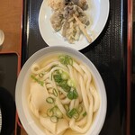 純手打ち讃岐うどん五郎 - あつあつと竹輪、昆布の天ぷら