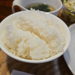 キッチン ブルー グローブ - ご飯大盛りのアップ