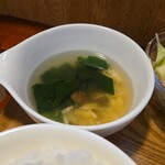キッチン ブルー グローブ - 玉子スープのアップ