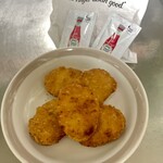 ケンタッキーフライドチキン - 料理写真:取り敢えず半分を持ち帰り後食べてみます。鶏肉感、独特のスパイスが良いですね