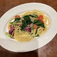 マーケットレストラン AGIO ルミネ横浜店 - 野菜と青森産ニンニクを使ったオイルソース・スパゲティ