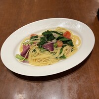 マーケットレストラン AGIO ルミネ横浜店 - 野菜と青森産ニンニクを使ったオイルソース・スパゲティ