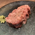 焼肉ハウス大将軍 - 厚切りタン