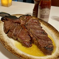 ベンジャミンステーキハウス KITTE大阪店 - ワイルドなお肉