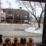 レストラン酢重正之 - 酢重ギャラリーダークアイズから酢重のレストランみる