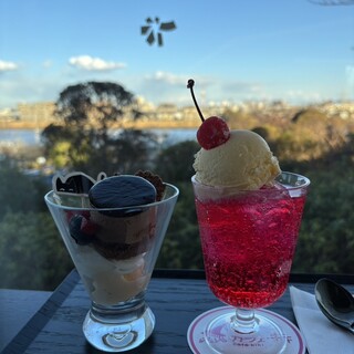 カフェ・キキ_0