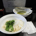 丿貫 - ニラバターのあえ玉着丼