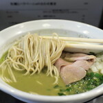 丿貫 - 牡蠣とハラペーニョの合わせ蕎麦の麺