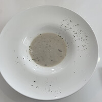 シェ トモ - 