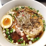 ボニートスープヌードルライク - WBC応援ラーメン「ヌートバー」