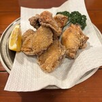 英 - 骨付き唐揚げ