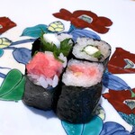 寿司栄 華やぎ - トロタクと梅山芋。