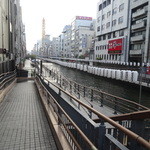 CHAMIROCK CHICKEN SHOP - 堺筋から見たリバーウォーク