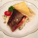 アズ フィノム - スズキのソテー　ポルチーニのソース