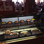 柿崎商店 海鮮工房 - お昼過ぎですが、在庫切れでどんどんメニューが減っていきます。