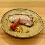 柚木元 - 乳飲み仔熊(0歳)後脚 
      自家製塩レモン フルーツ トマト