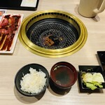 秘伝タレ焼肉 吟味熟成 吟たん - 