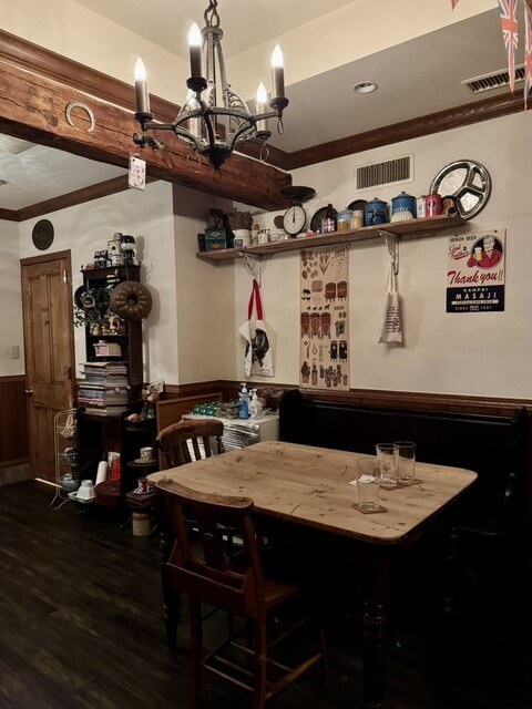 The Cat &amp; Cask Tavern photo 4