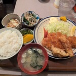 お食事処あべ - ロースカツ定食+納豆。