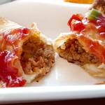 ベイクオーレ - カルツォーネの中にはひき肉がぎっしり.