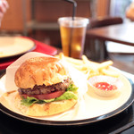 GRILL BURGER ＆ ROAST CHICKEN SASA - ハンバーガー (850円) '14 6月下旬
