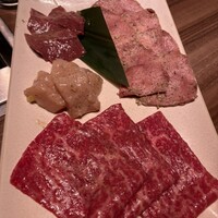 焼肉うしごろ 新宿三丁目店 - 3人前