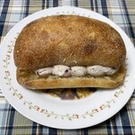 ブーランジェリー スドウ - クランベリークリームチーズのもちっとサンド