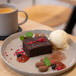 nöjd ICE CREAM - プラントベースガトーショコラ