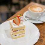 LE PINEAU Kitahorie Honten - 草莓蛋糕